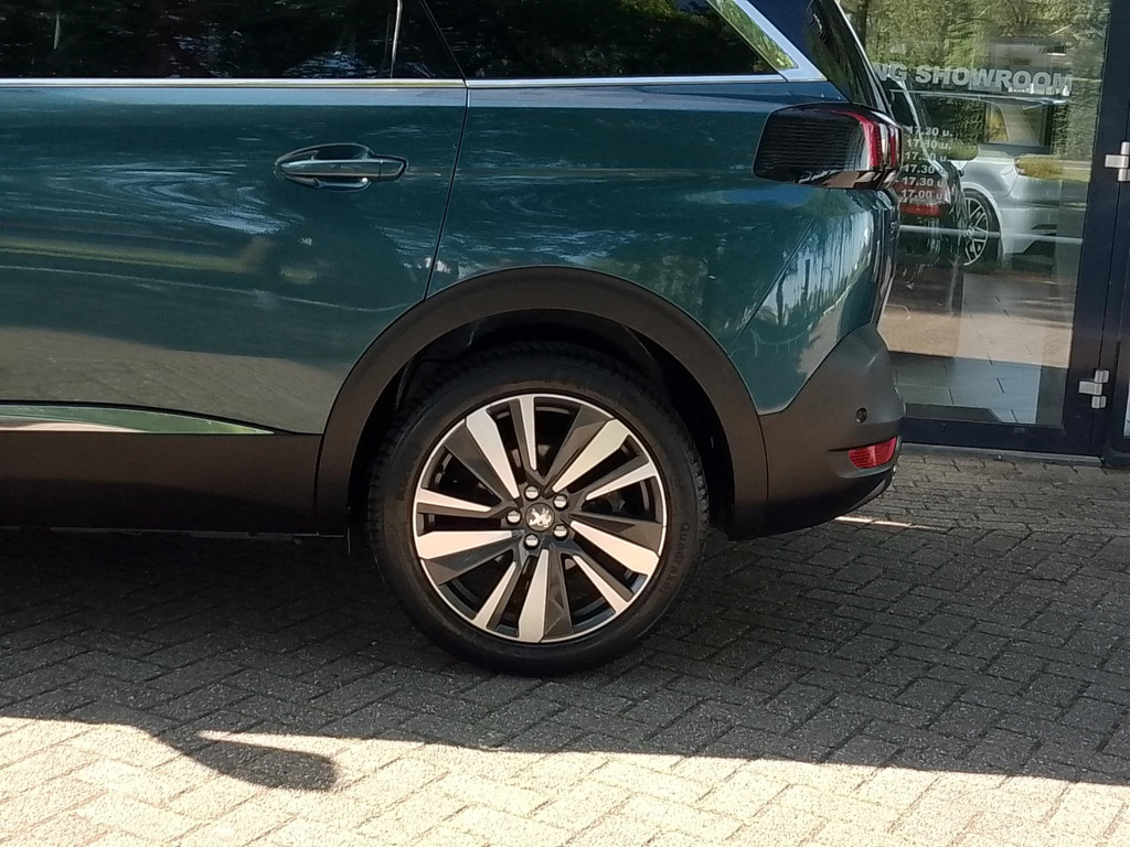 44633700-6.jpg