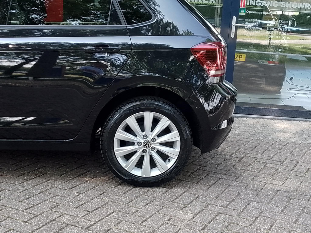 45336723-7.jpg