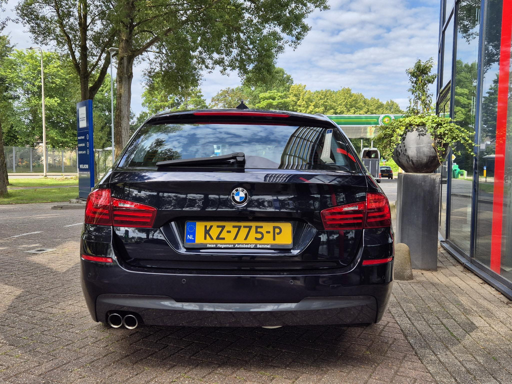 45384112-6.jpg