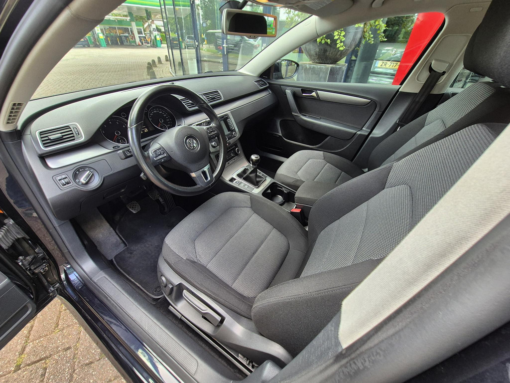 45714875-10.jpg