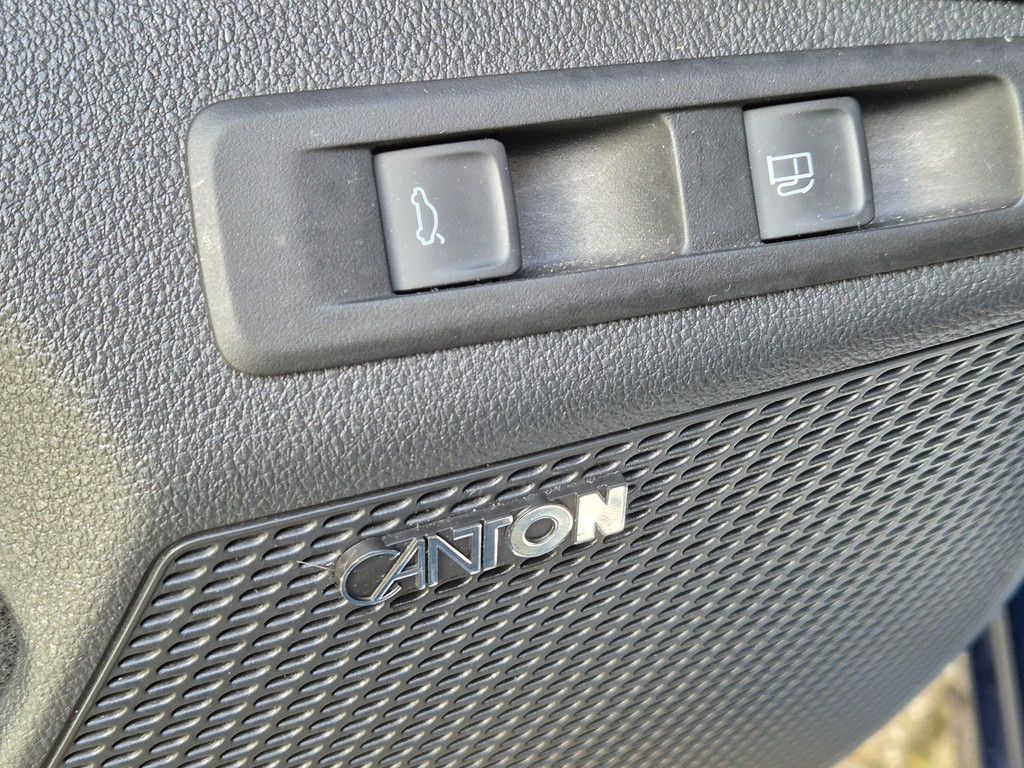 46710923-14.jpg