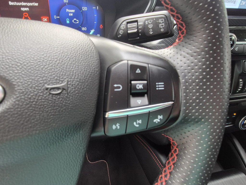47404117-19.jpg