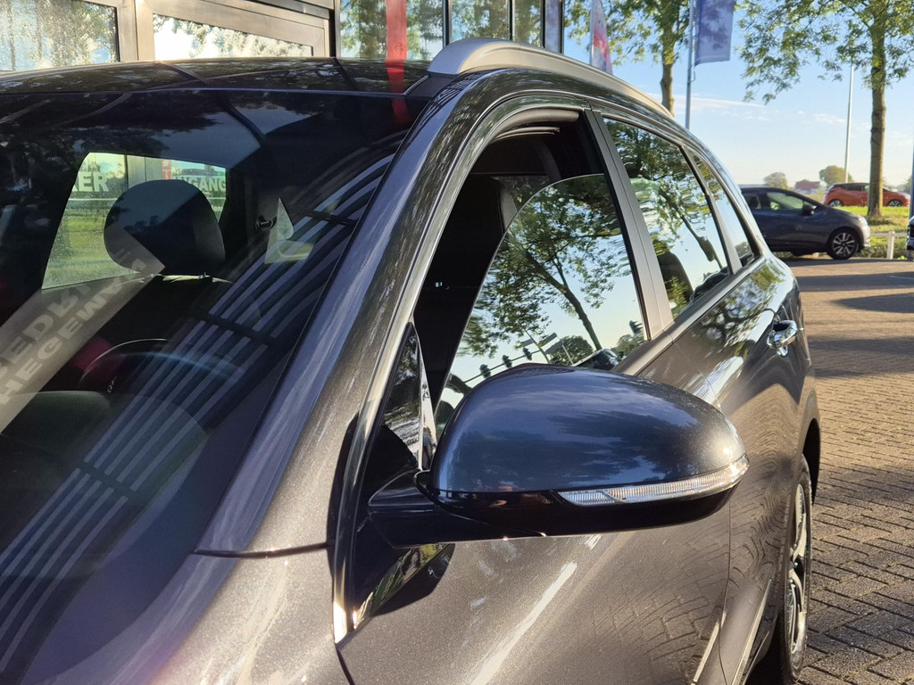47783325-8.jpg